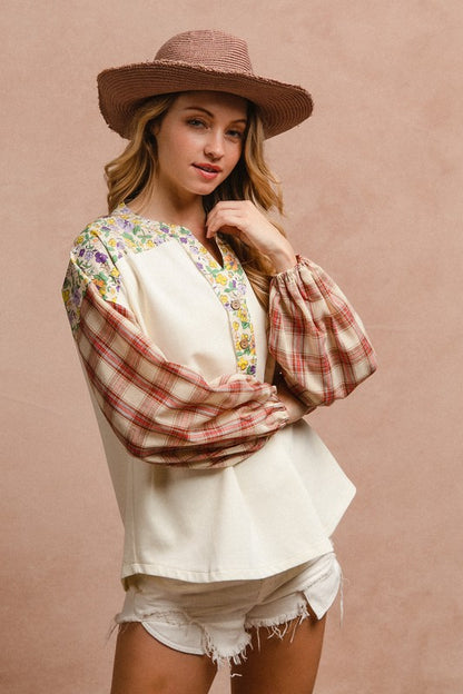 BiBi Floral Notched Plaid Balloon Sleeve Top