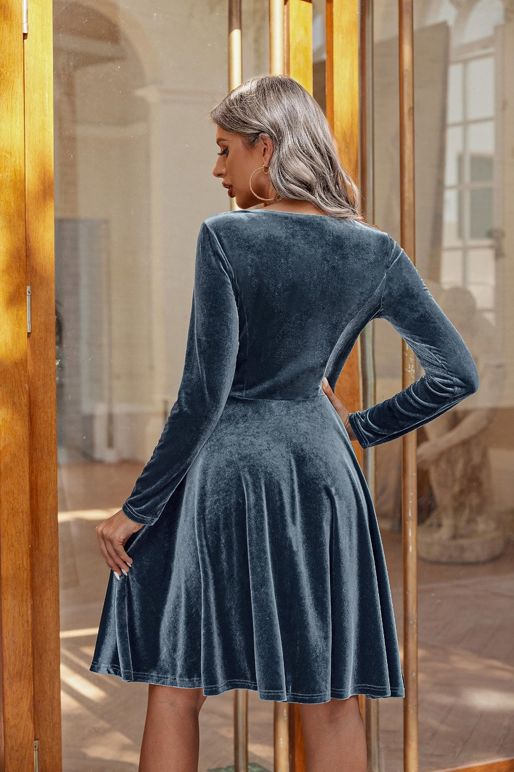 Round Neck Long Sleeve Knee Length Dress