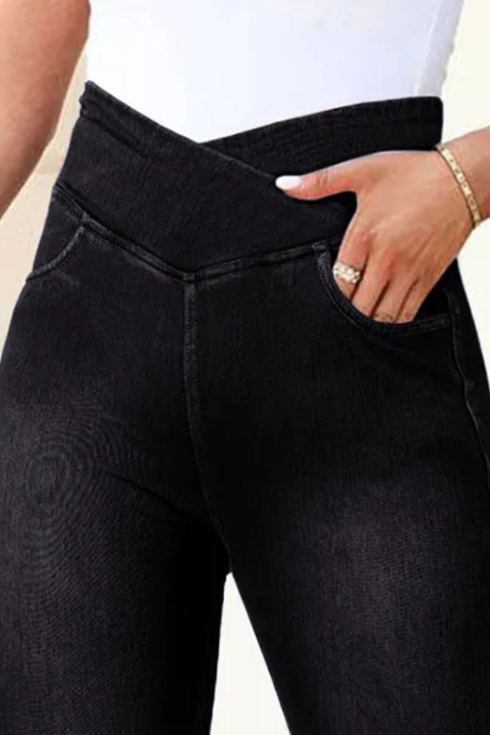 High Waist Jeans with Pockets