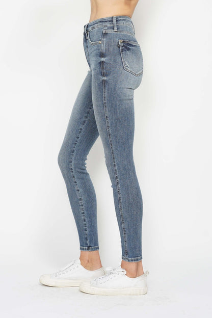 Judy Blue Full Size Tummy Control Contrast Wash Skinny Jeans