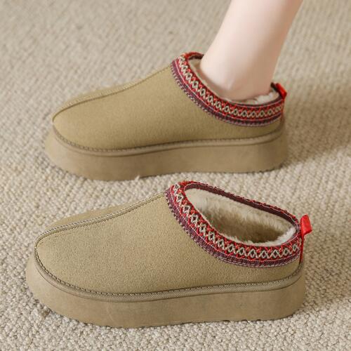 Artificial Furry Center Seam Slippers